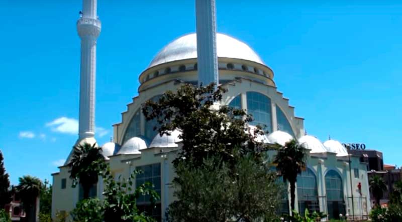 Мечеть шейха Замила Абдуллы Аль-Замиля.