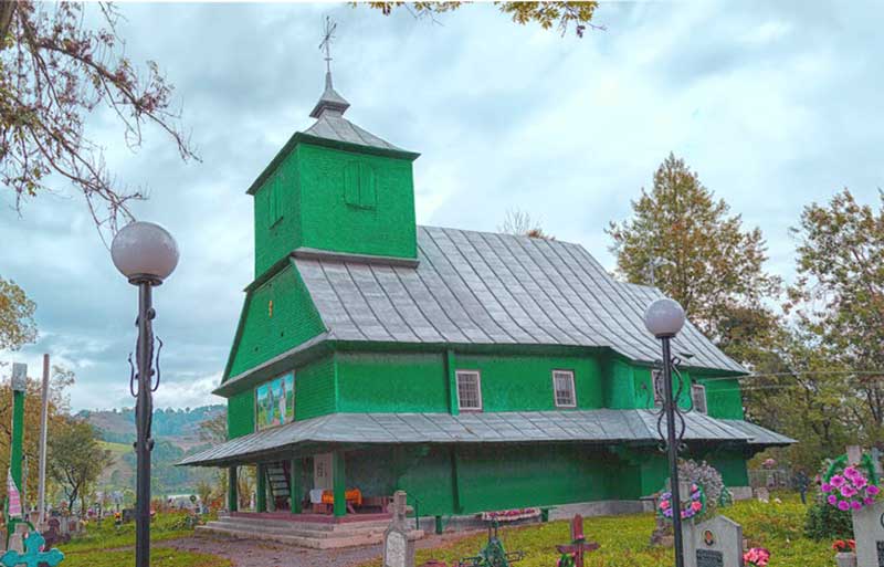  Лазещина, деревянная церковь